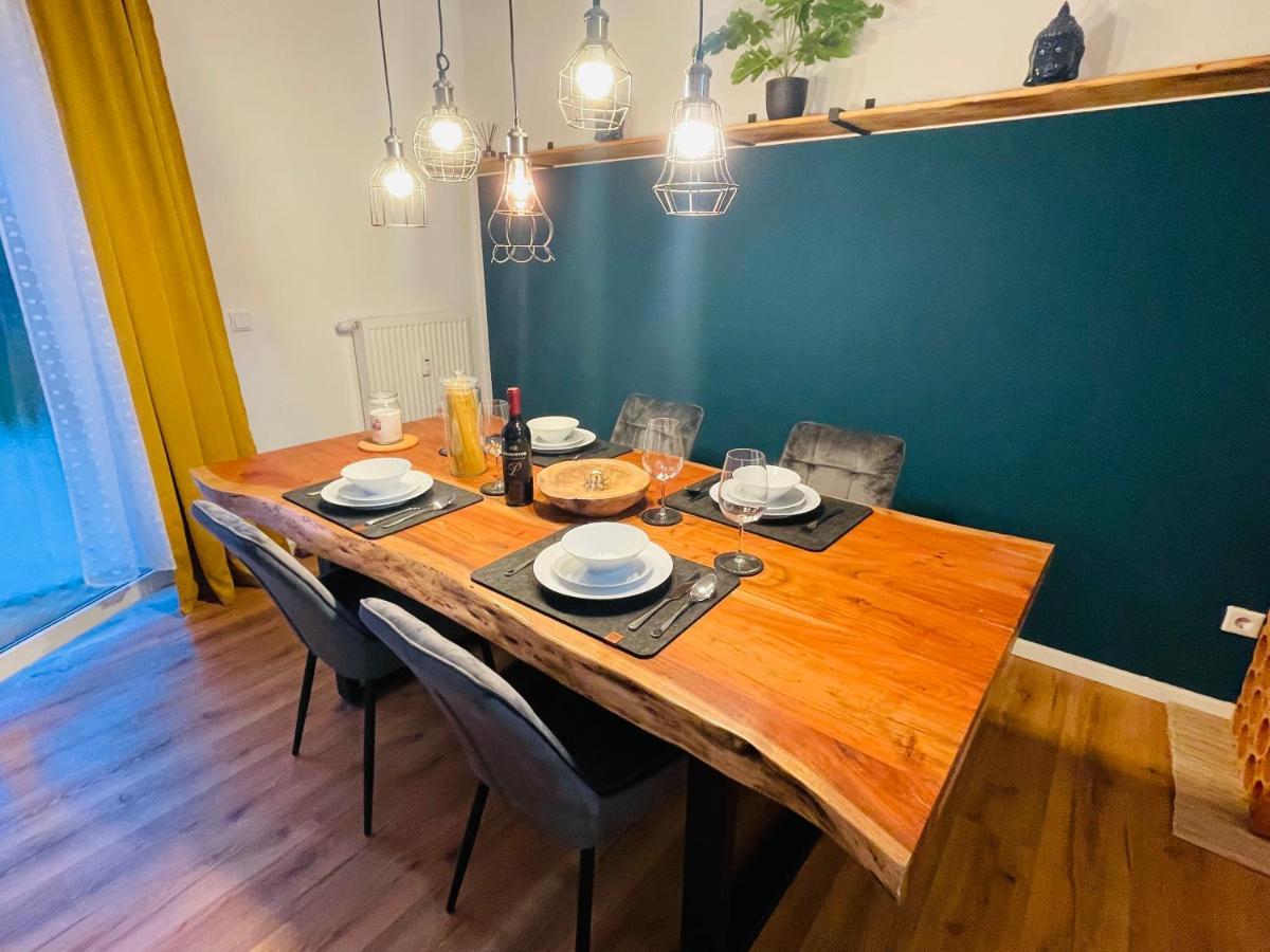Ferienwohnung Modern * Gemuetlich * Nespresso * Terrasse * Netflix Duisburg Exterior foto