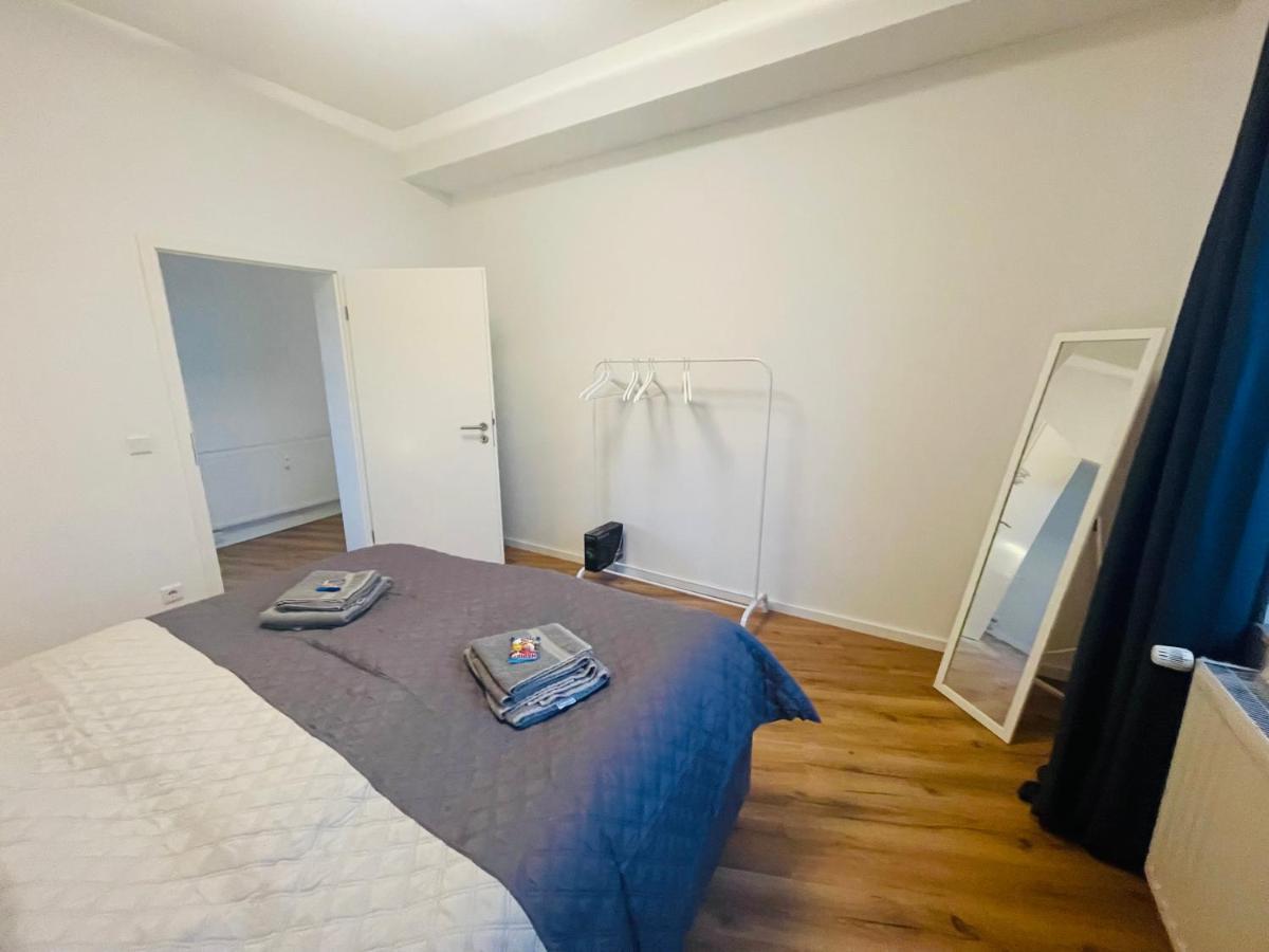 Ferienwohnung Modern * Gemuetlich * Nespresso * Terrasse * Netflix Duisburg Exterior foto