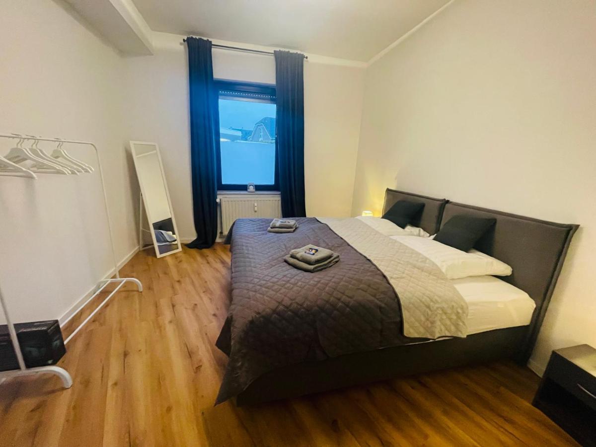 Ferienwohnung Modern * Gemuetlich * Nespresso * Terrasse * Netflix Duisburg Exterior foto
